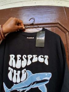 Graphic T-Shirt "Respect The Locals"