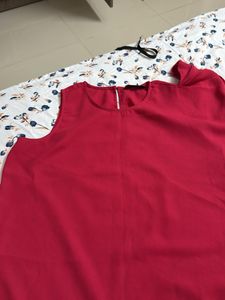 Red Sleeveless Top