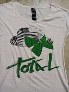 White Graphic T-Shirt with Rhinestone Hat &amp; Bow