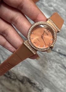 Elegant Women's Quartz Watch