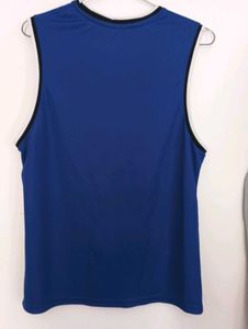 Blue Chicago Graphic jersey top