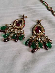 Stunning Jewellery Set - Necklace &amp; Earring