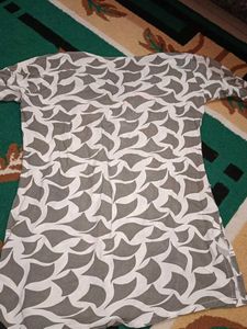 Stylish Grey &amp; White Patterned Kurta