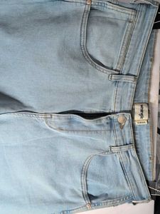 Wrangler Light Wash Denim Jeans