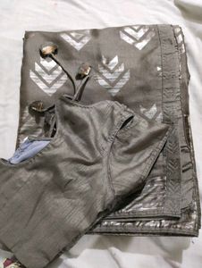 Grey Saree With Blouse