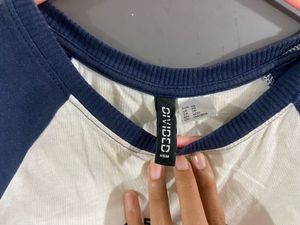 H&amp;M Sport Club Graphic Crop Top