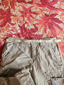 unisex Stylish Cargo Capris