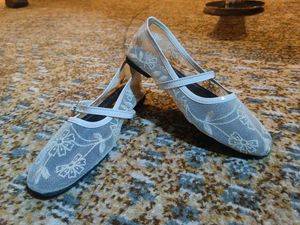 Elegant Embroidered Mesh Ballet Flats
