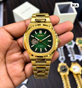 Seiko Automatic – Gold Tone ✨ Elegant white dial w