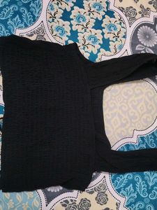 Chic Black Cropped Top
