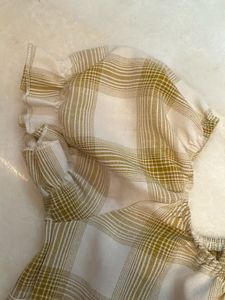 Chic Plaid Button-Up Crop Top
