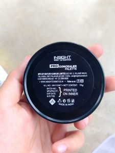 Makeup Bundle: Blusher, Compact, Concealer, Primer