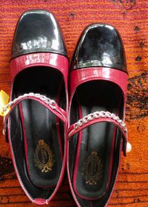 Chic Red &amp; Black Mary Jane Heels