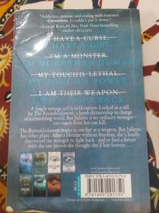 Shatter Me by Tahereh Mafi