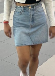 H&amp;M Blue Denim Mini Skirt With Pockets