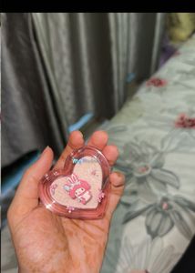 Heart-Shaped Highlighter Compact