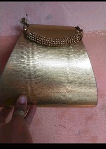 this is  weeding unique clutch