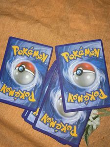 Pokemon Trading Cards Lot