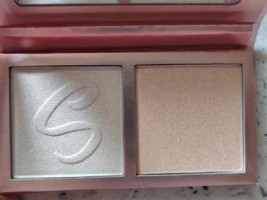 Revolution x Soph  Glow Face Highlighter Duo