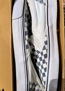 vans checkerboard slip on