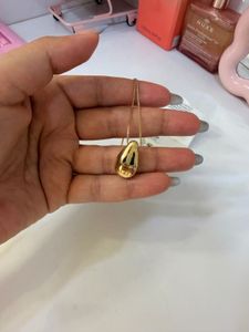 Elegant Teardrop Pendant Necklace BRAND NEW