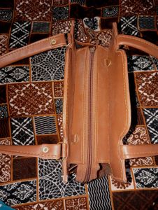 BROWN SLING🤎