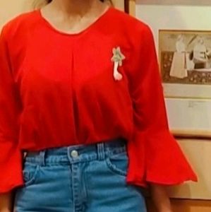 A Very Good Top Worn It Twice Only...Bright Colour And Trendy Design