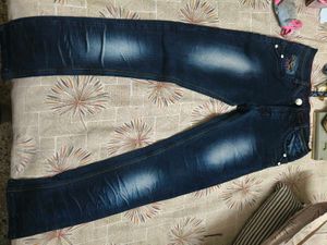 Blue Washed Denim Jeans fir 6-8 years
