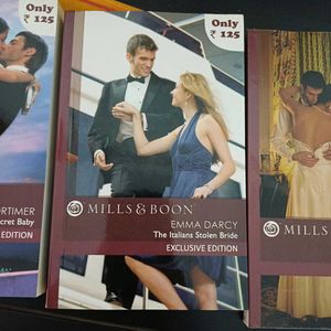 New Mills &amp; Boon Romance on the Go Pack (3 books)