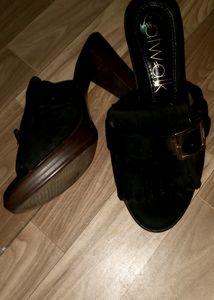 Black Trendy Heels