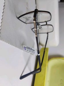 Gucci Eyeglasses Frame - Stylish &amp; Chic