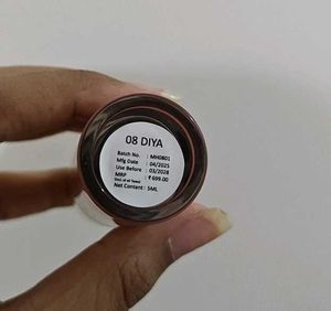 The MyHues HyGlow Lip Elixir  Liquid Lipstick