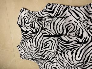 Stylish Zebra Print Sleeveless Top