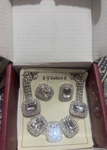 Crystal Studded Jewellery Set