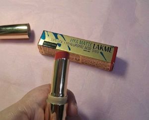 Lakme Hya Matte Lipstick-Reliable Red