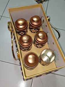 Anand Gift Box with Tea Cans