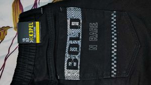Men's Black Relaxed Jeans