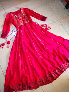 Pink Embroidered Anarkali💓💞🌺🌷🦄