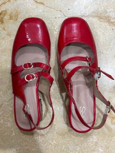 Chic Red Patent Mary Jane Flats