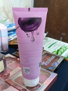 Plix Jamun Active Acne Juicy Cleanser