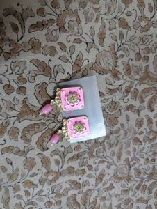 🤍🩷Baby Pink Earrings with Floral Detailing 🩷