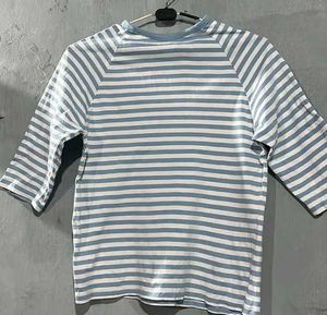 trending t shirt