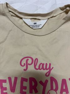 H&M T-Shirt "Play Everyday"