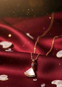 Elegant Necklace &amp; Earrings Set
