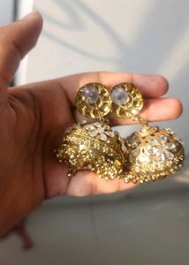 Stunning Gold Jhumka Earrings