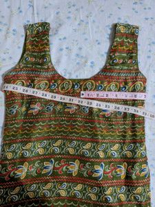 Stylish Sleeveless Kurta Set