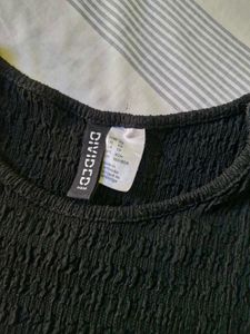 Chic Textured Black Crop Top