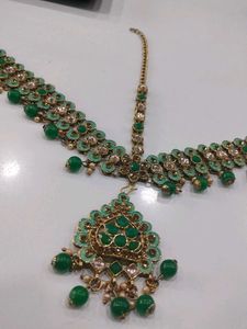 Stunning Green Maang Tikka