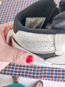 2 Pair Shoes