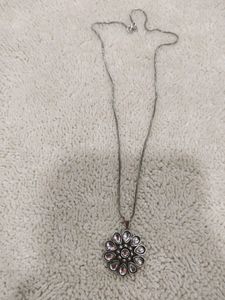 silver  look alike pendant and chain